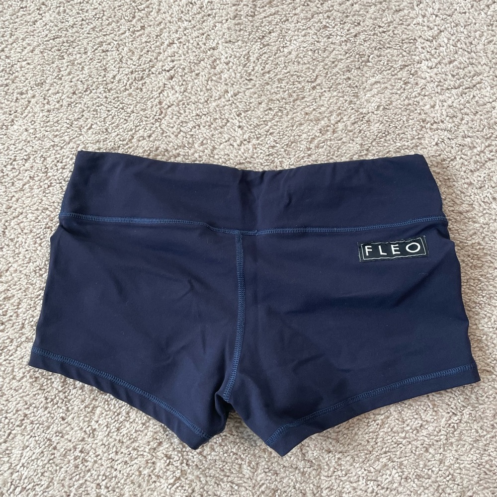 Fleo Large Shorts - Navy Blue